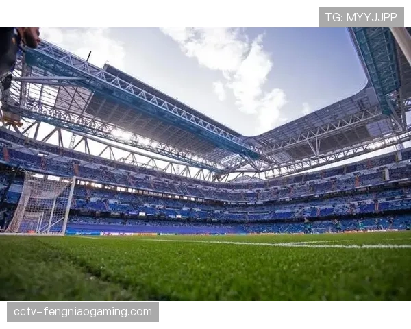 决赛场地伯纳乌启用全新照明系统,为开幕式预热 决赛场地伯纳乌启用全新照明系统,为开幕式预热